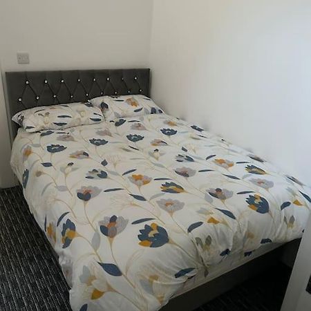 Modern 1 Bed Apartment In Salford Manchester Esterno foto